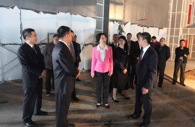 運動(dòng)場(chǎng)館燈具 第326頁(yè)