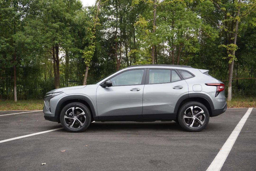 雪弗萊最新款，開(kāi)啟一段溫馨的駕駛之旅