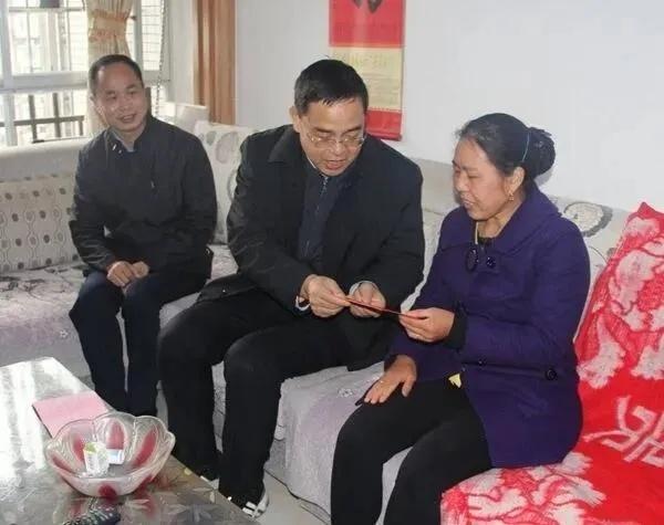 工會(huì )條例最新解讀與觀(guān)點(diǎn)論述（2024版）