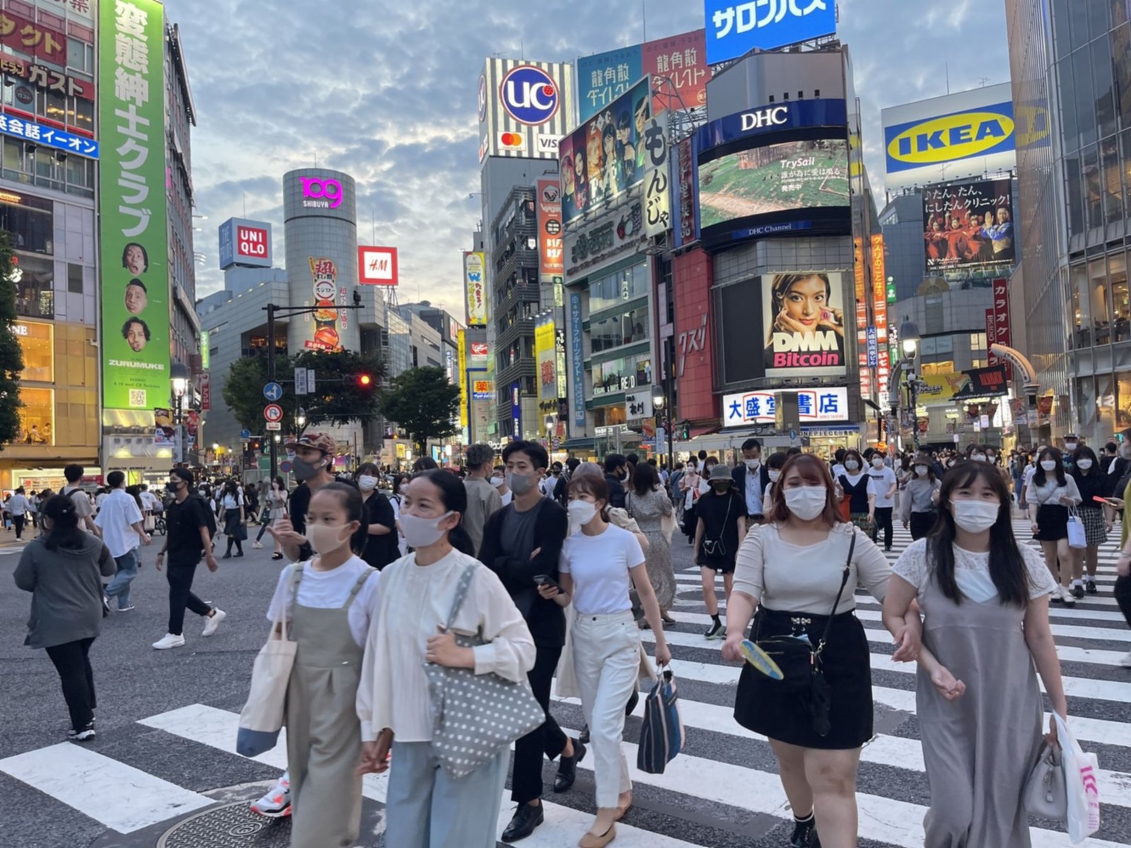 揭秘最新東京風(fēng)情，探索城市魅力大揭秘 ????