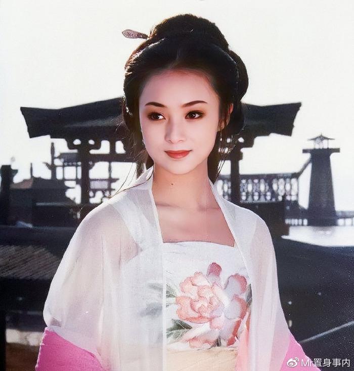 董智芝的表演藝術(shù)之路，如何學(xué)習表演藝術(shù)并邁向舞臺成功之巔