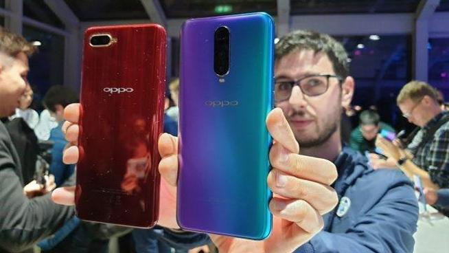 OPPO手機全新品震撼上市，全球矚目，驚艷亮相！