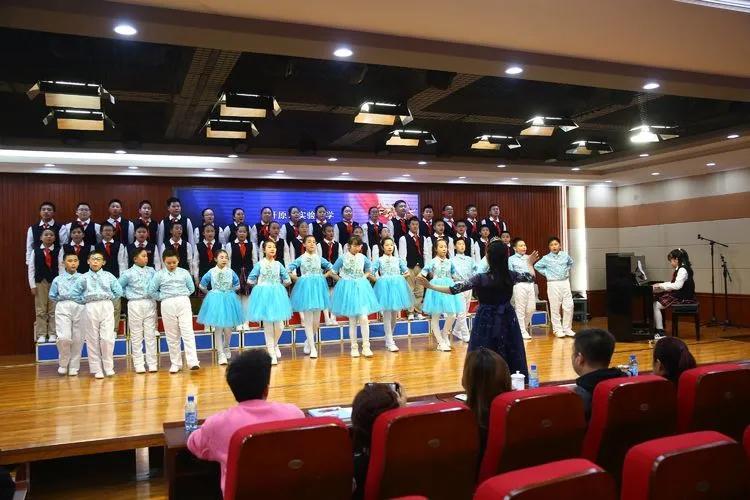 科技與藝術(shù)融合之作，智能合唱助手推薦適合合唱比賽的歌曲