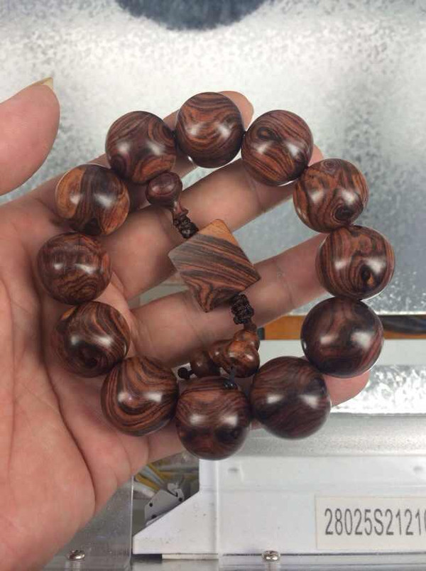 海南黃花梨當前價(jià)格全面指南，最新行情解析與深度解讀