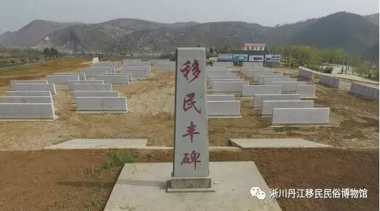 鎮平電視臺主持人，優(yōu)雅才華并存的光彩之星?