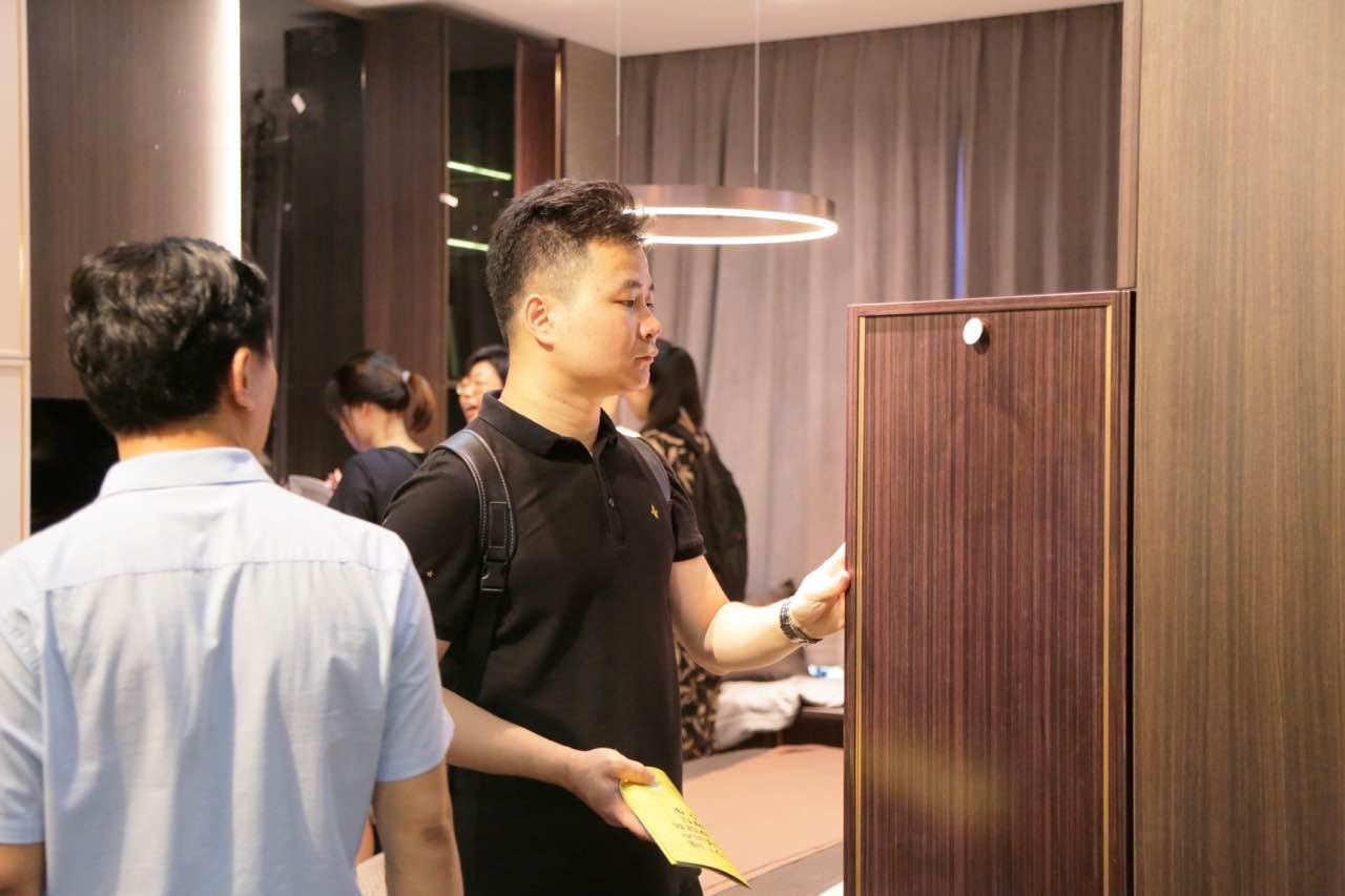 探尋小巷中的獨特家居秘境，解析我樂(lè )家居為何暫不上市的原因