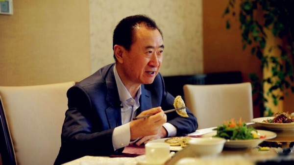 王健林引領(lǐng)科技革新，重塑生活體驗，科技巨擘展望未來(lái)新篇章