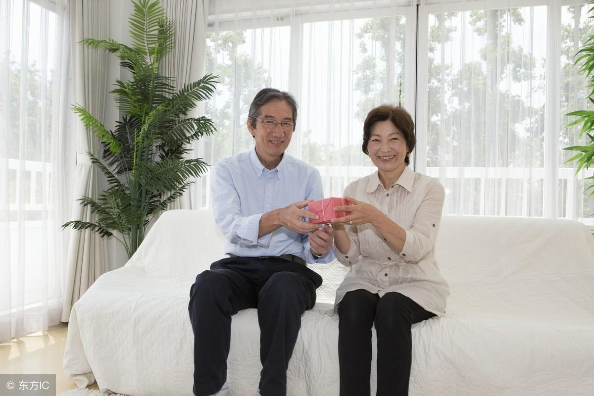 最新挖雞眼視頻，小巷深處的獨特挖雞眼之旅探索
