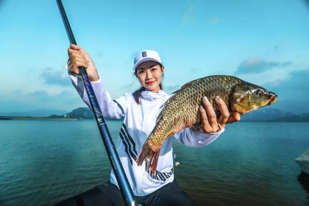 釣人的魚(yú)最新力作，智能垂釣器——高科技垂釣，生活變革的新篇章