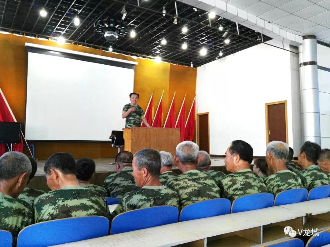 小巷深處的軍迷天堂，最新軍情新聞揭秘