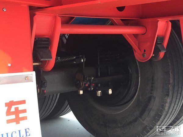 掛車(chē)最新剎車(chē)技術(shù)，科技領(lǐng)先，安全無(wú)憂(yōu)