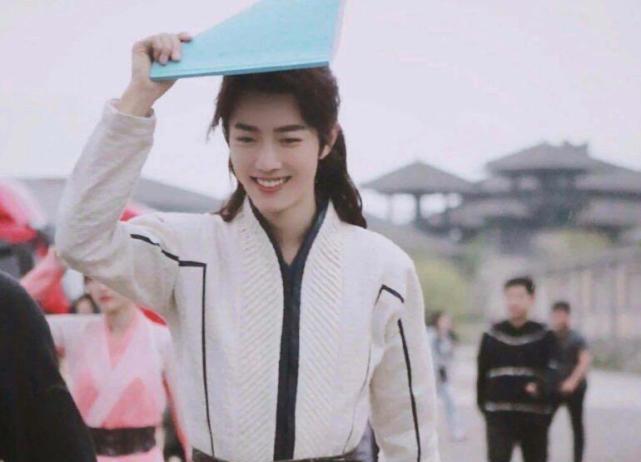 肖戰最新王牌路透絕美美圖曝光，心動(dòng)瞬間搶先看！